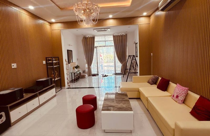 Miete eines geräumigen 4-stöckigen Hauses, Stadtteil Hoa Xuan, Da Nang, Vietnam